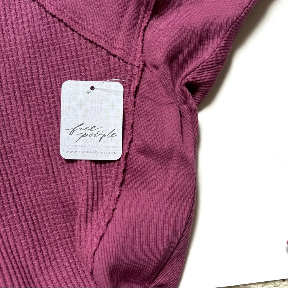 FREE PEOPLE SANTA CLARA THERMAL OVERSIZED TOP MULBERRY V-NECK  PULLOVER … - Picture 5 of 14